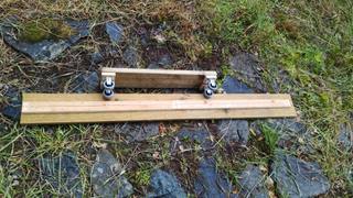 Base of the rail-guided saw platform